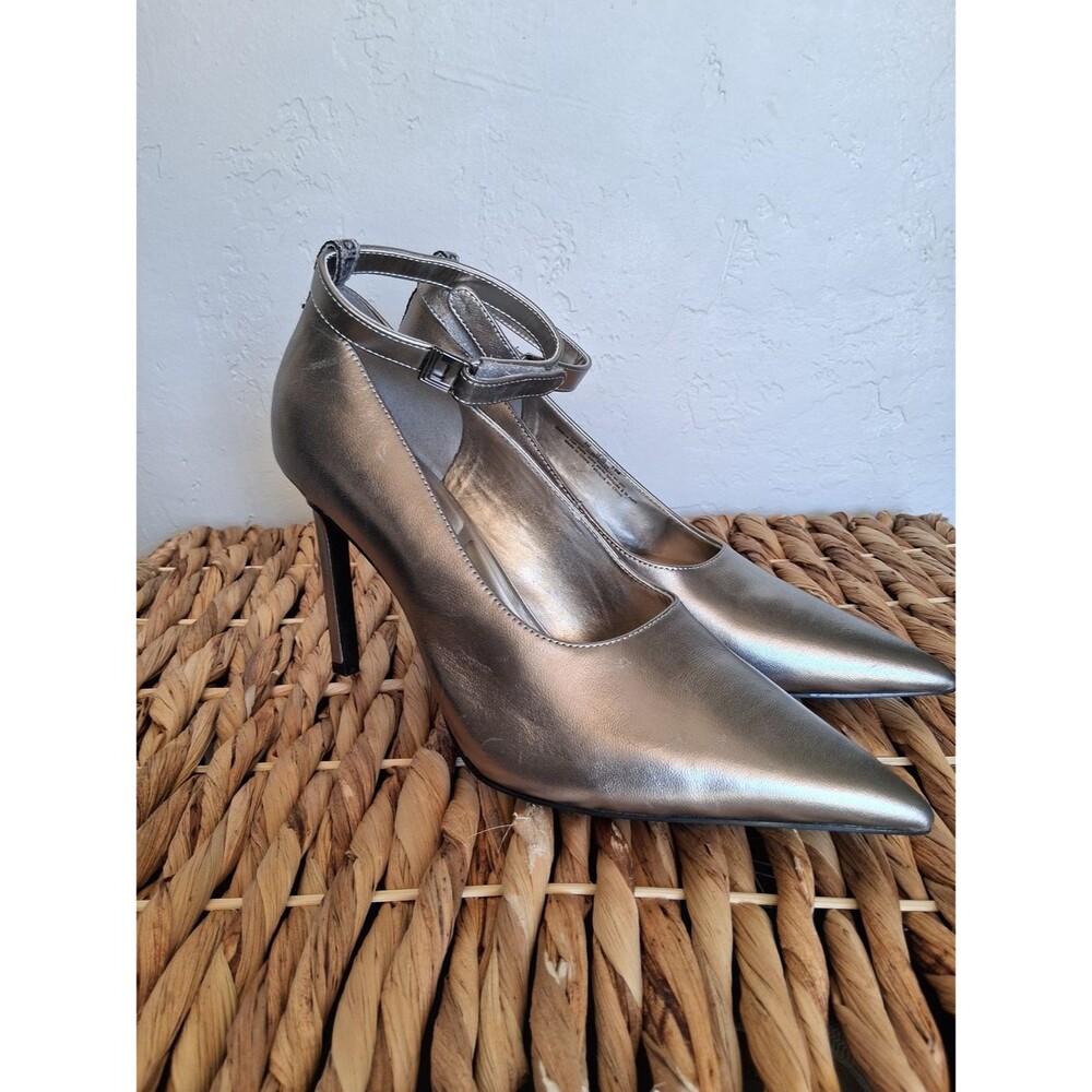 Karl Lagerfeld Metallic Sz 8M Silver Pointed-Toe Ankle-Strap Pump